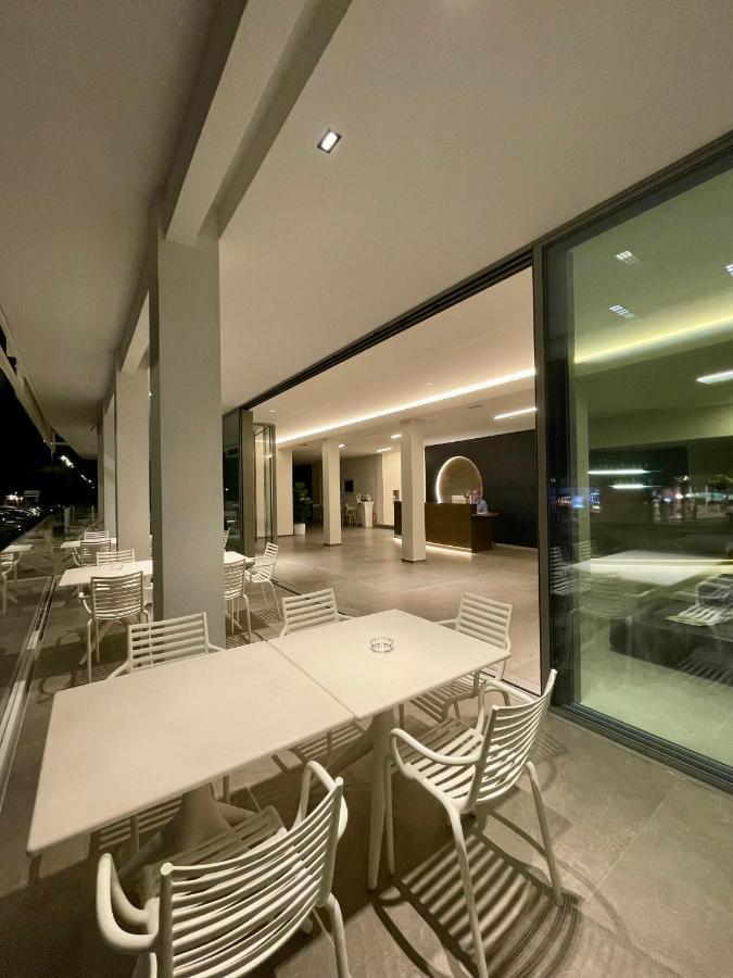 Hotel Cristallo Senigallia Exteriör bild