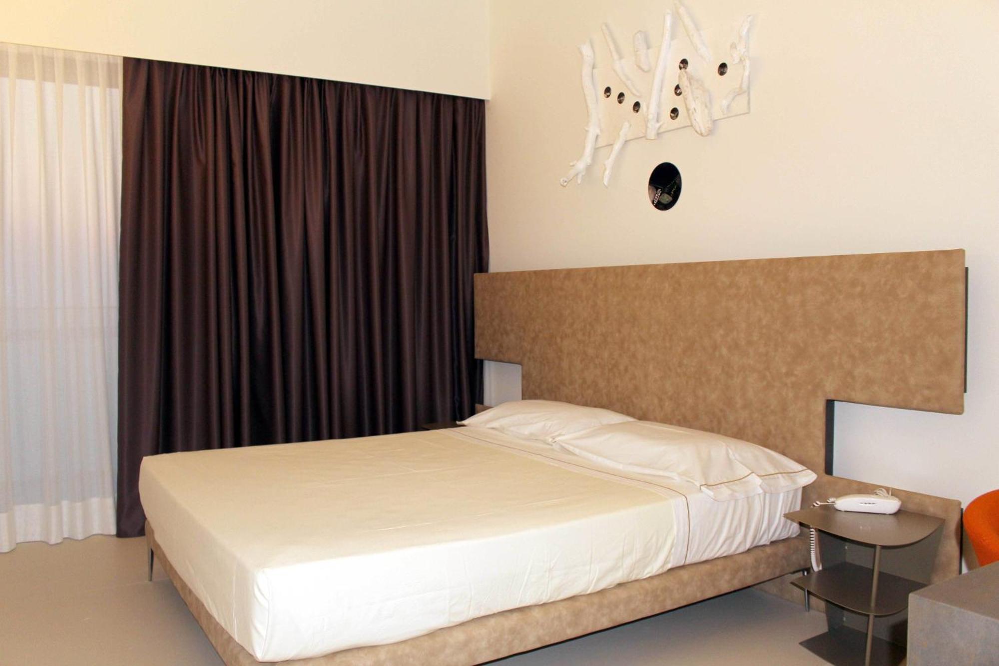 Hotel Cristallo Senigallia Rum bild
